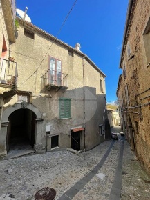 Foto Casa indipendente in Via Bazzecca, Acri di 100 m² con 5 locali