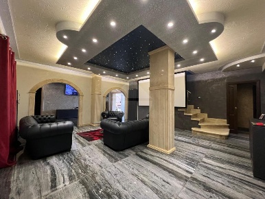 Foto Appartamento in Via campo selva, Pomezia di 222 m² con 8 locali