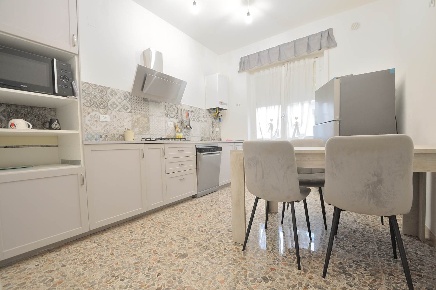 Foto Appartamento in via Manzoni, San Vincenzo Centro di 80 m² con 4 locali