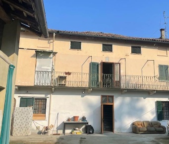 Foto Casa indipendente a Mortara Centro di 145 m² con 5 locali in vendita