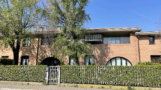 Foto Appartamento a Carnate di 165 m² con 5 locali in vendita