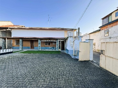 Foto Casa indipendente in VIA VITTORIO VENETO 1, Motta de' Conti Centro