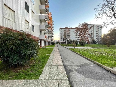 Foto Appartamento a Milano Bisceglie di 150 m² con 5 locali in vendita