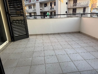 Foto Appartamento a San Prisco di 115 m² con 4 locali in affitto