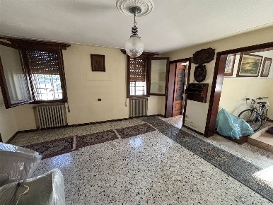 Foto Case semi ndipendenti a Adria Centro di 186 m² con 8 locali in vendita