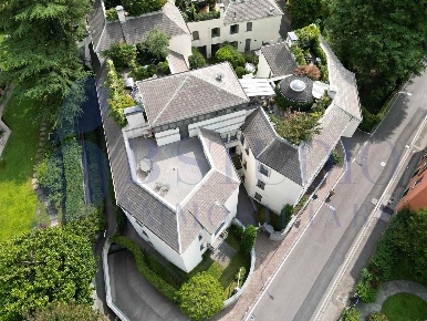 Foto Appartamento a Lecco Castello di 124 m² con 4 locali in vendita