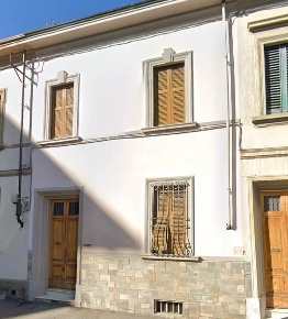 Foto Appartamento in Via Claudio Monteverdi, Firenze di 80 m² con 5 locali