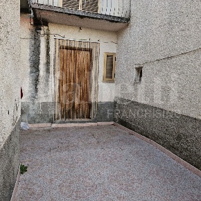 Foto Appartamento in Contrada Lauro 0, Maierà di 90 m² con 3 locali