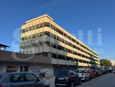 Foto Negozio in Timavo, Bari Picone di 180 m² con 1 locali in vendita