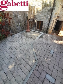 Foto Appartamento a Poggibonsi Bellavista di 95 m² con 5 locali in vendita