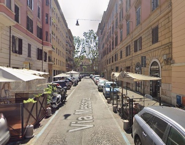 Foto Negozio in Via Messina 38, Roma Salario - Porta Pia di 32 m²