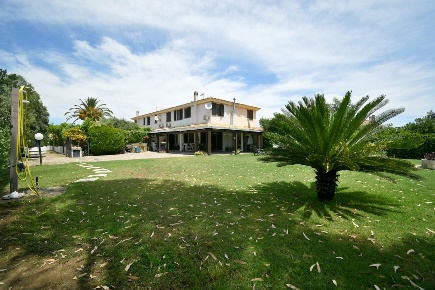 Foto Villa a schiera in LocalitÃ  Suergius de Mari SNC, Pula di 108 m²