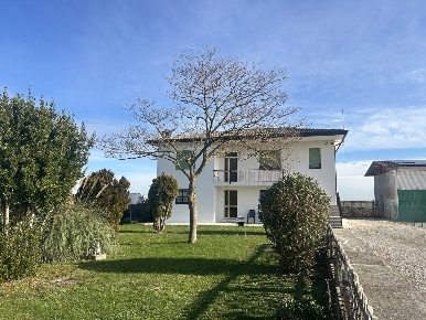Foto Casa indipendente in Via GAVELLO Via Trepponti 0, Gavello di 230 m²
