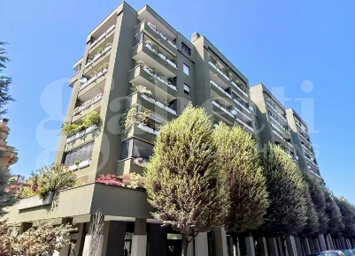 Foto Negozio in Via Bugatti 4, Milano Gratosoglio di 35 m² con 1 locali