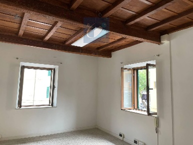 Foto Ufficio in 25 Aprile, Monterotondo Centro di 40 m² con 2 locali