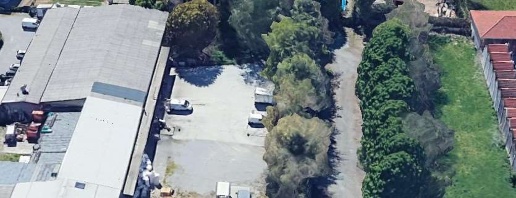 Foto Capannone industriale a Bregnano di 1000 m² con 6 locali in affitto