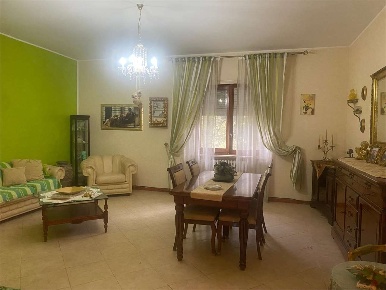 Foto Appartamento a Frosinone di 150 m² con 4 locali in vendita