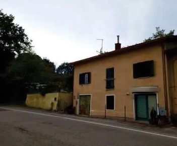 Foto Appartamento in Via Giummarca, Monte Grimano Terme di 200 m² all'asta