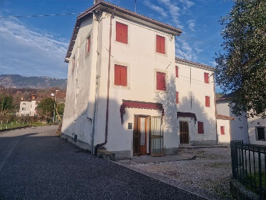 Foto Casa indipendente a Vittorio Veneto di 157 m² con 12 locali in vendita