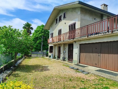 Foto Villa unifamiliare in Via del castagneto, Olgiate Comasco Centro