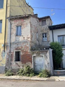 Foto Appartamento in Via Levacher, Colorno Centro di 164 m² con 6 locali