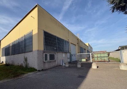 Foto Capannone industriale in VIA MONTE GRAPPA, Galliate di 780 m²
