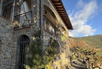 Foto Villa unifamiliare in Strada Provinciale 57, Seborga di 200 m²