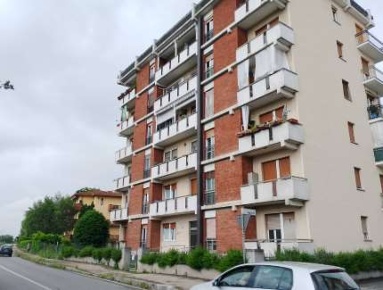 Foto Appartamento in Strada Cambiano, Chieri Semicentro di 94 m² all'asta