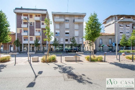 Foto Appartamento in Piazza San Michele 14, Magnago Centro di 106 m²