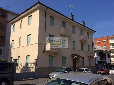 Foto Appartamento in Viale Cavalieri d'Italia 28, Pinerolo di 90 m²