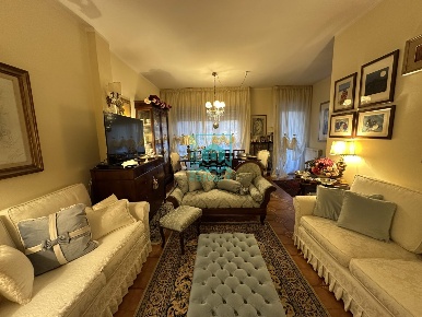 Foto Appartamento a Massarosa Piano di Mommio di 130 m² con 5 locali