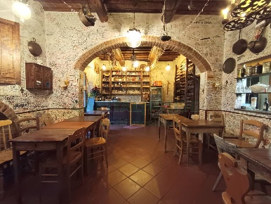 Foto Locale commerciale in VIA GIOVANNI BOCCACCIO, Certaldo Certaldo Alto