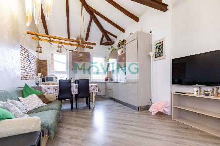 Foto Appartamento in Via Dei Poli, Venezia di 89 m² con 5 locali in vendita
