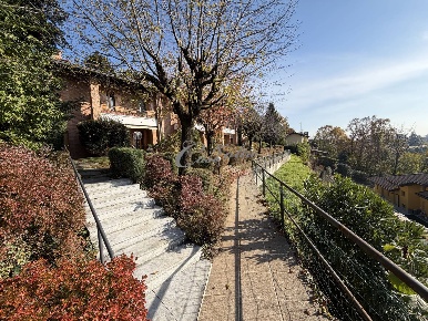Foto Villa a schiera in Via per Subinago, Carimate Centro di 150 m²