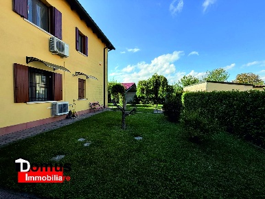 Foto Appartamento a Ferrara Montalbano di 110 m² con 5 locali in vendita
