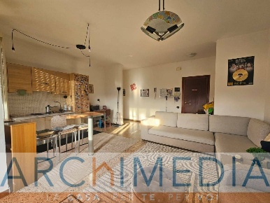 Foto Appartamento in Via Adua, Vedano Olona Centro di 88 m² con 3 locali