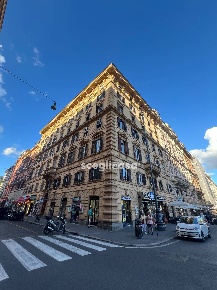 Foto Appartamento in Via Vespasiano, Roma Prati di 80 m² con 3 locali