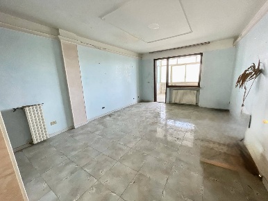 Foto Appartamento in Via Pignatara, Cappelle sul Tavo Centro di 111 m²