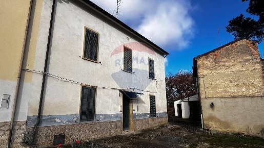 Foto Case semi ndipendenti in Contrada Foce, Campobasso di 133 m²