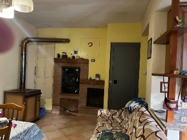 Foto Appartamento in Pierosara, Genga di 150 m² con 6 locali in vendita