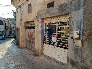 Foto Laboratorio in Via Carlo Papa, Modica Modica Bassa di 30 m² in vendita