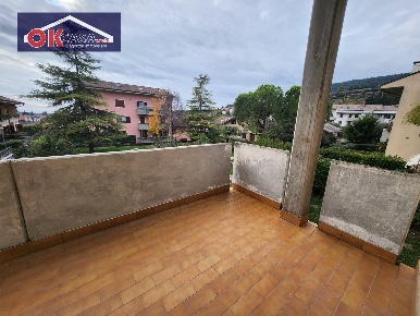 Foto Appartamento in via don luigi sturzo, Negrar di Valpolicella Negrar