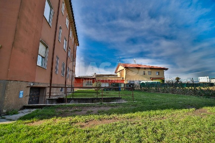 Foto Appartamento in Via Garibaldi, Busnago di 90 m² con 3 locali