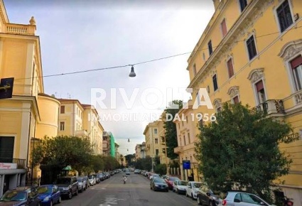 Foto Appartamento in Via Paisiello, Roma Parioli di 280 m² con 7 locali