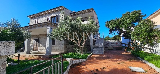 Foto Appartamento a Santa Teresa Gallura Centro di 81 m² con 6 locali