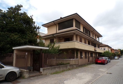 Foto Appartamento a Rho Terrazzano di 117 m² con 4 locali in vendita