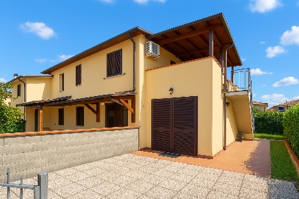 Foto Appartamento a Cascina Latignano di 86 m² con 4 locali in vendita
