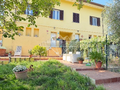 Foto Appartamento a Carrara Perticata, Bonascola, Nazzano di 123 m²