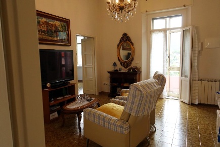 Foto Appartamento a Massa Centro di 90 m² con 4 locali in vendita