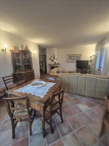 Foto Casa indipendente a Asciano Arbia di 336 m² con 14 locali in vendita